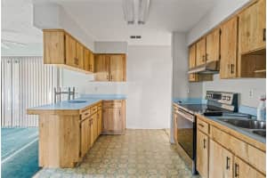 7275 EDINBURGH WAY, WEEKI WACHEE, FL 34613 Sold 12/05/25