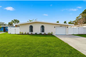 2452 BAYWOOD DRIVE, DUNEDIN, FL 34698 - MLS#MFRW7880762