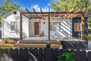 4400 44TH AVENUE, ST PETERSBURG, FL 33714 - MLS#MFRW7881398