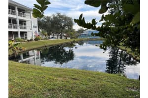 2210 Vista Del Sol Cir #503, LUTZ