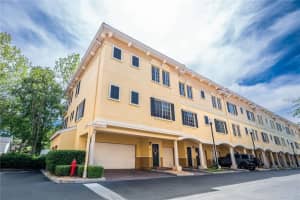 5202 Hampton Beach Pl Tampa, FL 33609 - Off Market