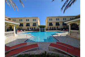 5202 Hampton Beach Pl Tampa, FL 33609 - Off Market