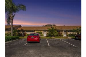 2779 WOODGATE LANE, SARASOTA, FL 34231 - MLS#MFRW7881652