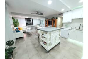 31 ISLAND WAY, CLEARWATER BEACH, FL 33767 Sold 03/19/26