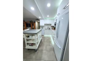 31 ISLAND WAY, CLEARWATER BEACH, FL 33767 Sold 03/19/26