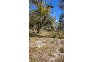 1525 41ST STREET, ST PETERSBURG, FL 33711 - MLS#MFRW7882639