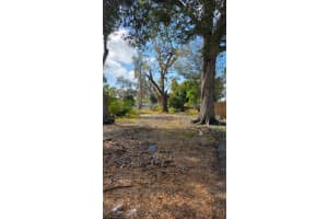 1525 41ST STREET, ST PETERSBURG, FL 33711 - MLS#MFRW7882639