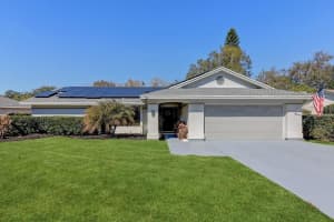 8625 Berkley Dr, HUDSON