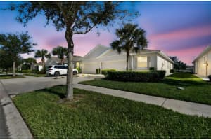 7852 TIMBERVIEW LOOP, WESLEY CHAPEL, FL 33545 - MLS#MFRW7882725