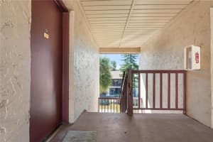 3848 LAKE DRIVE, TAMPA, FL 33614 - MLS#MFRW7883301