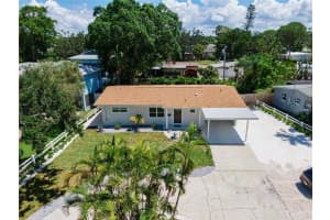 4135 SHORE ACRES BOULEVARD, ST PETERSBURG, FL 33703 - MLS#MFRW7883747