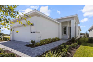 574 HAMMOCK OAKS BOULEVARD, LADY LAKE, FL 32159 - MLS#MFRW7884331