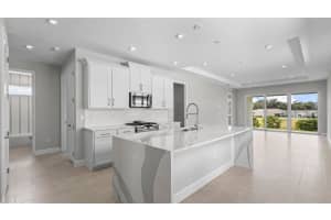 574 HAMMOCK OAKS BOULEVARD, LADY LAKE, FL 32159 - MLS#MFRW7884331