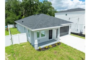 3706 WIGGINS LEAF STREET, TAMPA, FL 33619 - MLS#MFRW7884341