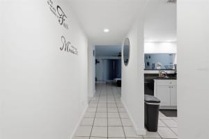 6340 NEWTOWN CIRCLE, TAMPA, FL 33615 - MLS#MFRW7884619