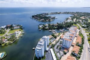 1365 SNELL ISLE BOULEVARD, ST PETERSBURG, FL 33704 - MLS#MFRW7884678