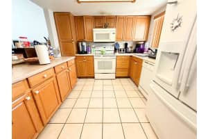 10537 LINGER LN, ORLANDO, FL 32821 - MLS#MFRW7884996