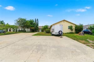3052 PARK LANE, DUNEDIN, FL 34698 - MLS#MFRW7885634