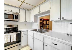 4230 REDCLIFF PLACE, NEW PORT RICHEY, FL 34652 - MLS#MFRW7885849