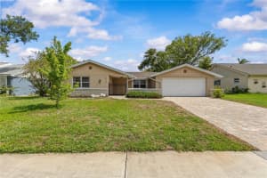 8519 Arrowhead Dr, HUDSON 8519 Arrowhead Dr, HUDSON