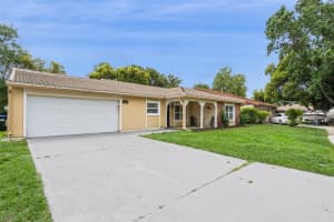 5246 MAYAPPLE CIRCLE, ORLANDO, FL 32821 - MLS#MFRW7886581
