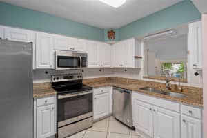 9812 51ST AVENUE, ST PETERSBURG, FL 33708 - MLS#MFRW7886650