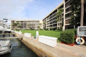 1648 Jupiter Cove Dr, Jupiter, FL 33469, Sold 04/15/14