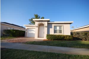 569 E Ridge Cir N, Boynton Beach, FL 33435, Sold 02/24/14