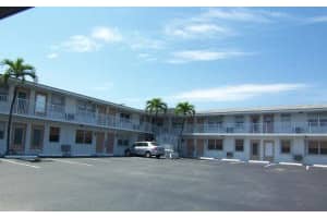 810 Lake Shore Dr APT 32, West Palm Beach, FL 33403, Sold 07/30/14