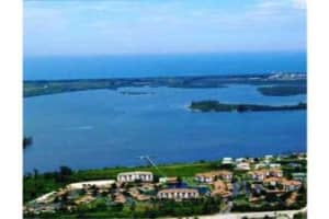 6165 S Mirror Lake Dr, Sebastian, FL 32958, Sold 02/26/15