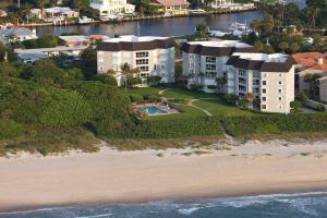 6665 N Ocean Blvd C5, Ocean Ridge, FL 33435, Sold 04/30/15