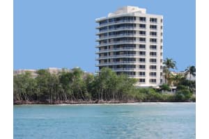 425 S Beach Rd, Tequesta, FL 33469, Sold 02/19/16