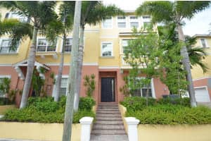 290 NE 5th Ave, Delray Beach, FL 33483, Sold 12/05/14