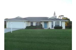 725 38th Ct, Vero Beach, FL 32968, Sold 09/29/15