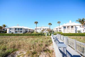 5900 Old Ocean Blvd APT B8, Ocean Ridge, FL 33435, Sold 05/22/15