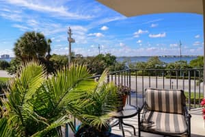 5480 N Ocean Dr, Riviera Beach, FL 33404, Sold 01/12/16