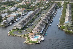 744 NE 12th Terrace, Boynton Beach, FL 33435, Sold 04/08/15