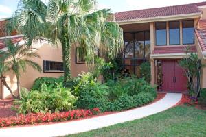 8577 Estate Dr, West Palm Beach, FL 33411, Sold 09/30/15