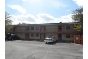 4190 Lakeside Dr, Tamarac, FL 33319, Sold 03/20/15