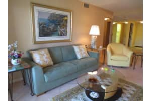 890 N Federal Hwy, Lantana, FL 33462, Sold 10/06/15