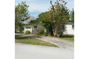 1581 NW Palm Lake Dr, Stuart, FL 34994, Sold 05/15/15