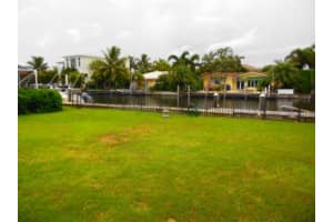 1027 Brooks Ln, Delray Beach, FL 33483, Sold 10/09/15