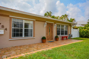 754 NW 7th St, Boca Raton, FL 33486, Sold 06/24/15