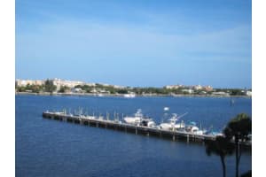 896 N Federal Hwy, Lantana, FL 33462, Sold 12/01/15