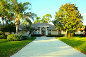 1329 SW Cottonwood Cove, Port St. Lucie, FL 34986, Sold 08/07/15