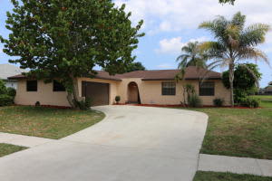 5046 Woodstone Cir W, Lake Worth, FL 33463, Sold 07/09/15