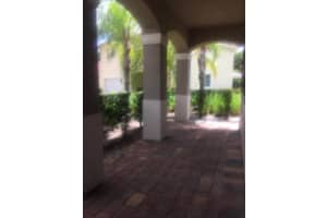6725 Osage Cir, Greenacres, FL 33413, Sold 09/14/15