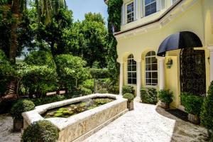 790 Andrews Ave APT F101, Delray Beach, FL 33483, Sold 06/15/16