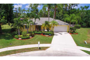 405 Knotty Wood Ln, Wellington, FL 33414, Sold 08/20/15