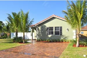 3310 Elizabeth Pl S, Palm Springs, FL 33461, Sold 10/30/15